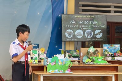 Nhằm tạo điều kiện giao lưu học hỏi giữa các em học sinh trên nhiều lĩnh vực. Để cổ vũ, động viên phong trào thi đua dạy tốt, học tốt ở  nhà trường. Đồng thời tạo môi trường thân thiện, lành mạnh, mở rộng sân chơi để các em tích cực giao lưu, học tập. Tổ KHTN tổ chức câu lạc bộ stem với chủ đề làm mô hình môi trường sống của động vật dành cho khối 6,7,8,9 nhằm tạo nên sân chơi khoa học, bổ ích, lý thú, khơi dậy niềm đam mê sáng tạo khoa học, công nghệ, góp phần nâng cao tinh thần hợp tác và các kỹ năng sống theo định hướng phát triển năng lực – kĩ năng cho học sinh. Đồng thời thông qua câu lạc bộ STEM xây dựng cho các em học sinh một sân chơi giải trí lành mạnh, thấy được “Mỗi ngày đến trường là một ngày vui”.
