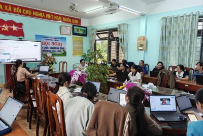 Sinh hoạt chuyên đề “Ứng dụng công nghệ AI trong dạy học và kiểm tra đánh giá học sinh” năm học 2025-2026